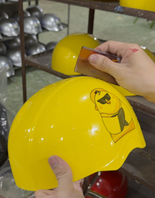 Bước 7: In logo - nội dung quảng cáo
