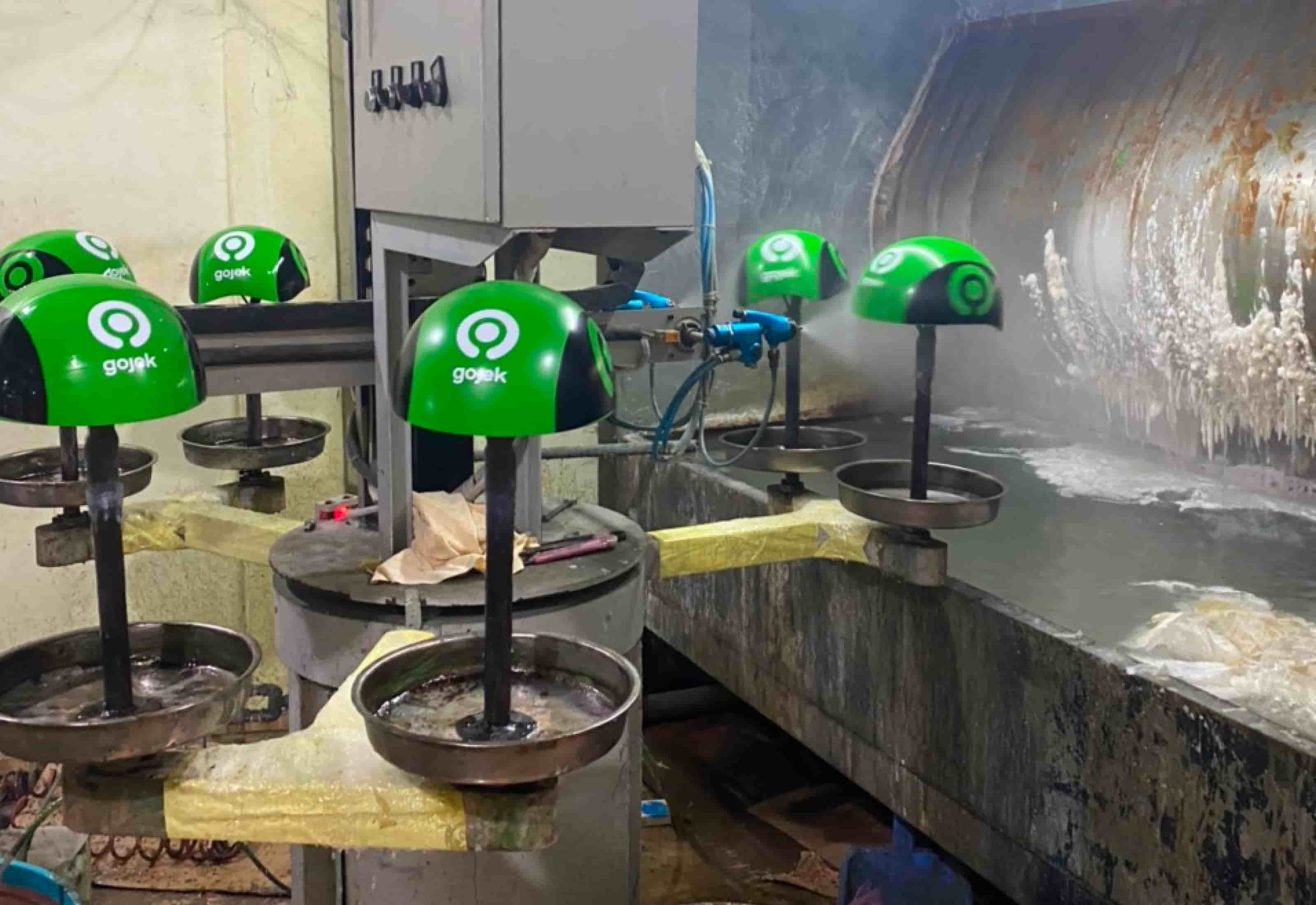 giới thiệu về xưởng sản xuất nón bảo hiểm thắng lợi