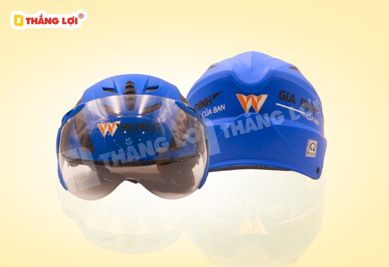 Nón bảo hiểm nửa đầu có kính in logo công ty Wanek