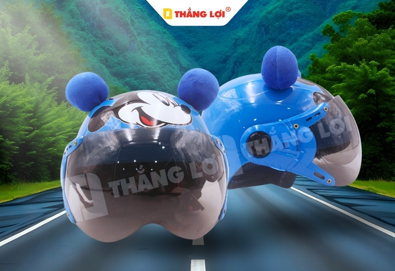 Nón bảo hiểm nửa đầu có kính in logo chuột Micky màu xanh