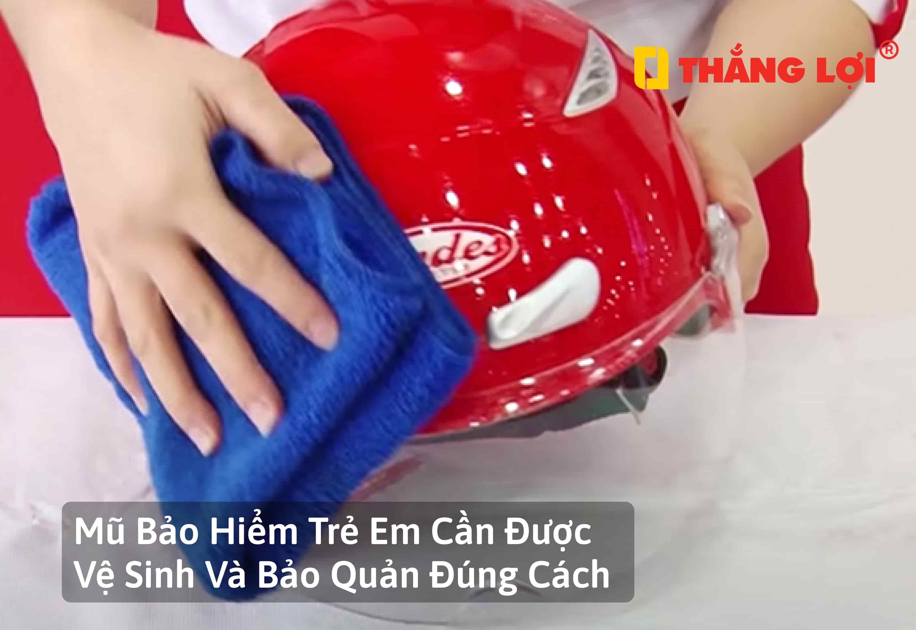 nón bảo hiểm trẻ em màu vàng có kính spiderman