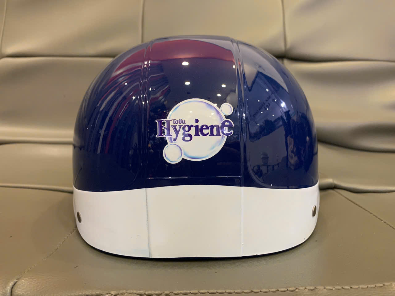 Đặc điểm của nón bảo hiểm in logo nước xả vải Hygiene