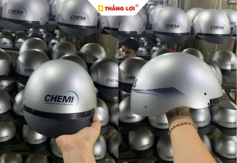 nón bảo hiểm nửa đầu in logo thương hiệu Chemilens