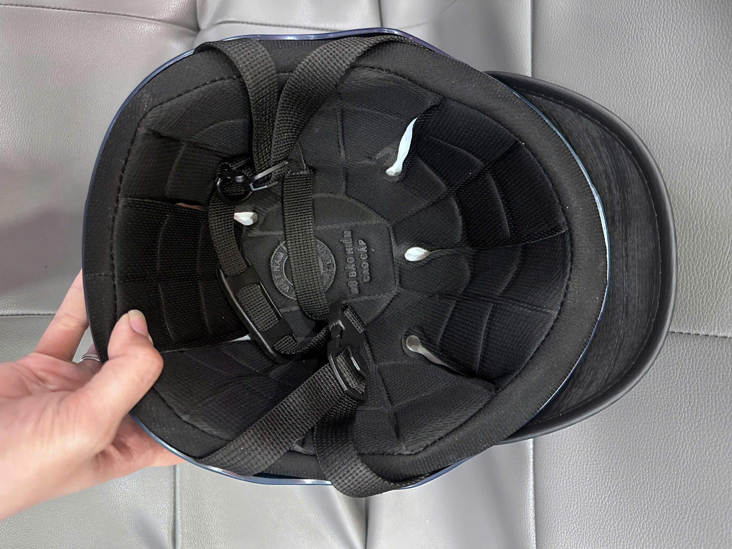 Đặc điểm của Nón bảo hiểm nửa đầu sản xuất phân bón Tứ Quý