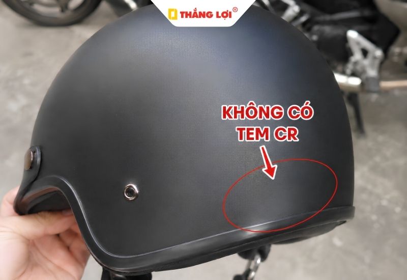 Nón bảo hiểm không dán tem CR bị cấm lưu thông trên đường