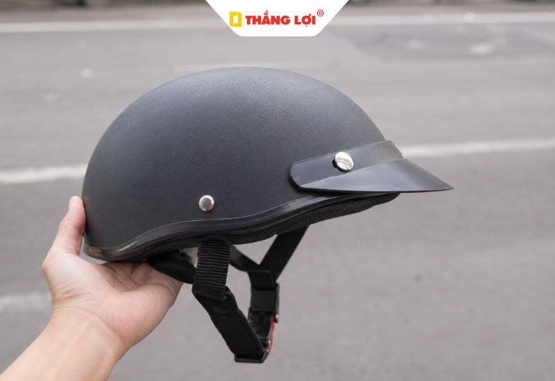 Tuyệt đối không tặng mũ bảo hiểm siêu mỏng kém chất lượng