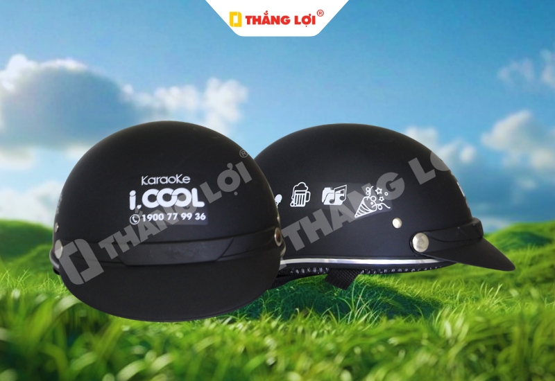 Nón bảo hiểm màu đen in logo Karaoke Icool