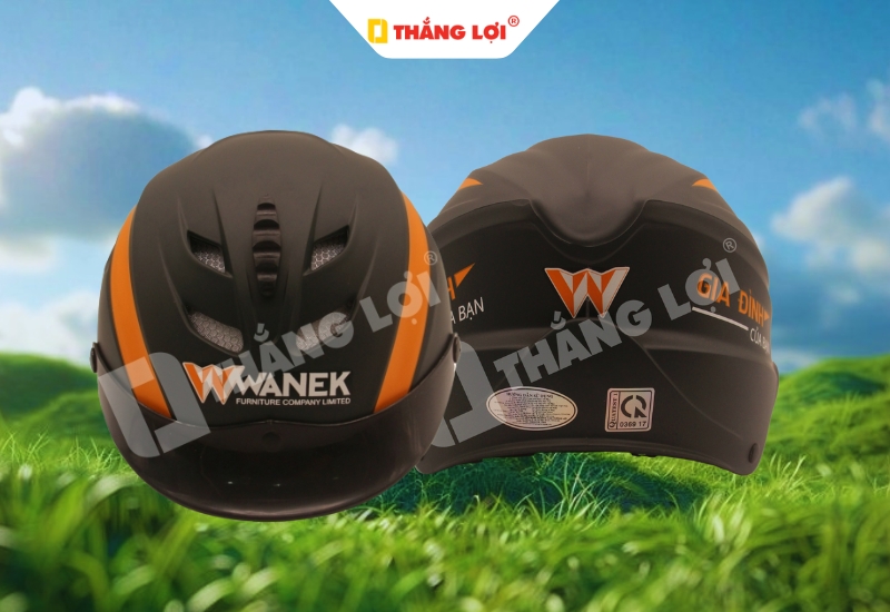 Nón bảo hiểm màu đen 6 lỗ viền cam in logo Wanek