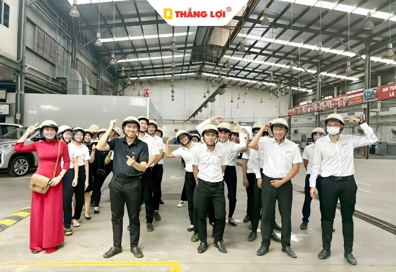 Làm đồng phục cho nhân viên và đội nhóm