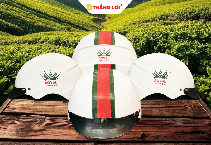 Mẫu nón bảo hiểm màu trắng in logo Royal Hoàng Gia