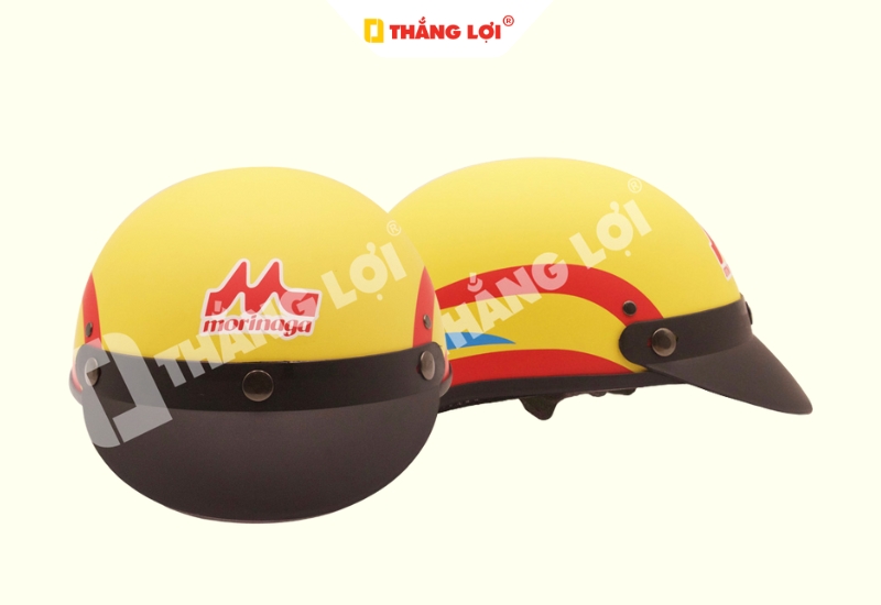 Nón bảo hiểm nửa đầu màu vàng in logo Morinaga