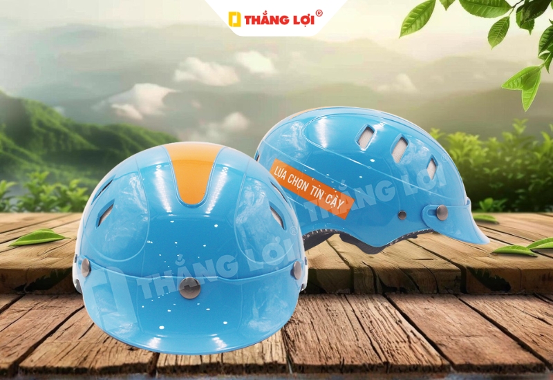 Mẫu nón bảo hiểm màu xanh in logo Gas Petrolimex