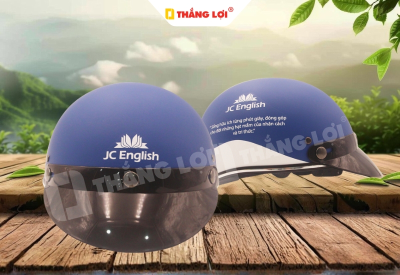 Mẫu nón bảo hiểm màu xanh cho trung tâm anh ngữ JC English