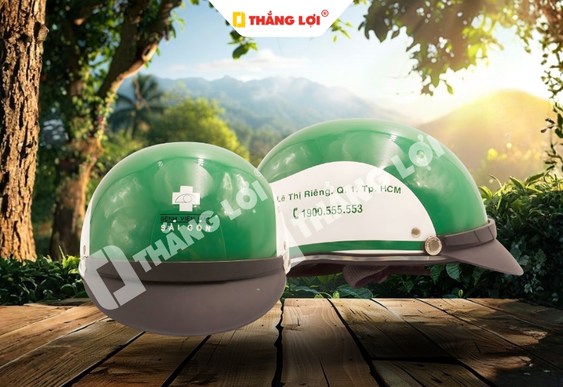 Mẫu nón bảo hiểm màu màu xanh lá cho Bệnh viện mắt Sài Gòn