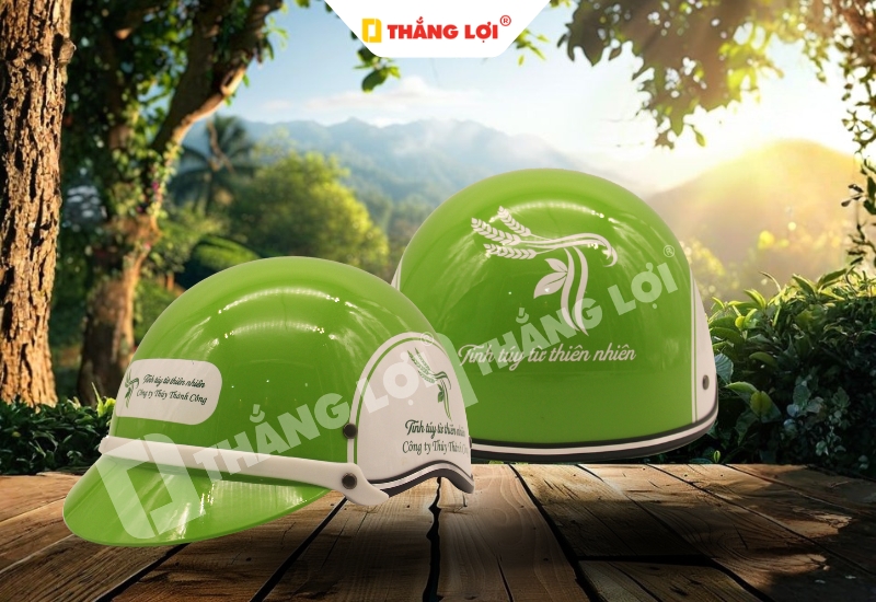 Mẫu nón bảo hiểm màu màu xanh lá cho thương hiệu Thúy Thành Công
