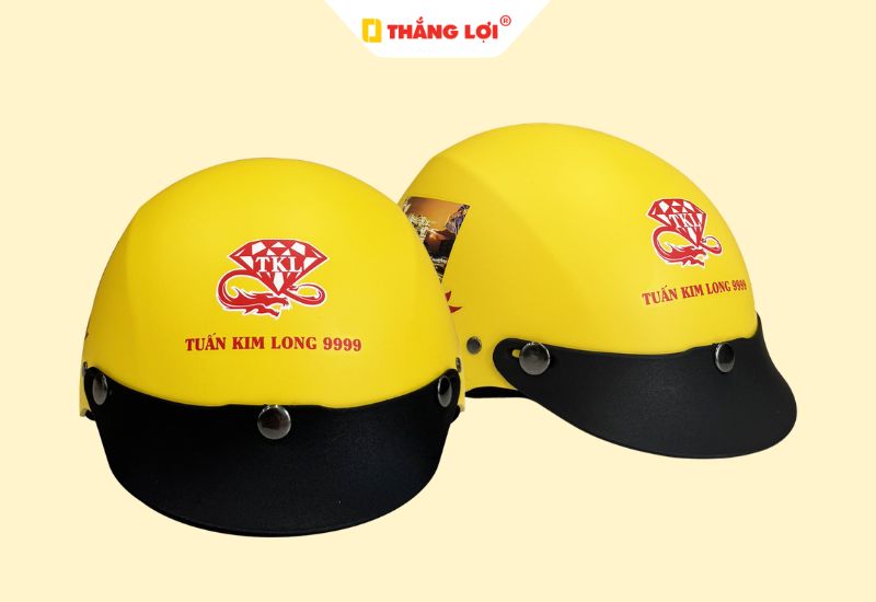 Nón bảo hiểm màu vàng giúp người mệnh Kim gặp may