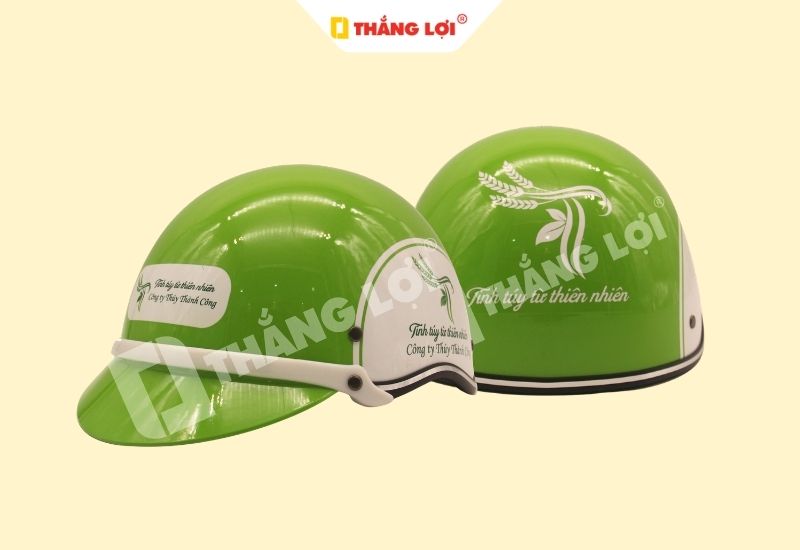 Nón bảo hiểm màu xanh lá cây hợp người mệnh Mộc