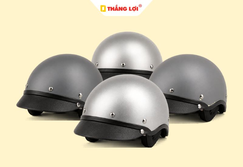 Nón nửa đầu màu bạc và xám ghi hợp người mệnh Thủy