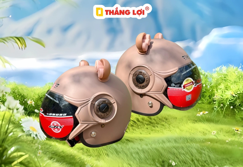 Mũ bảo hiểm tai gấu có nơ màu nâu