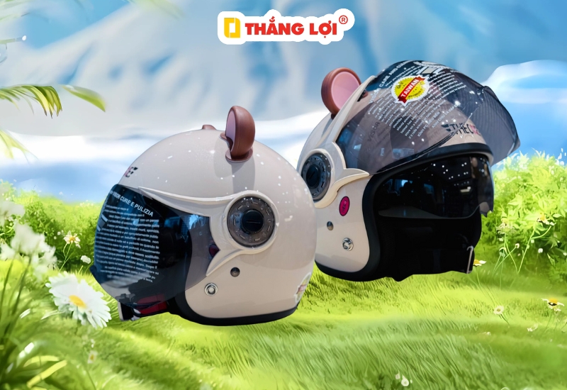 Mũ bảo hiểm tai gấu có nơ màu trắng
