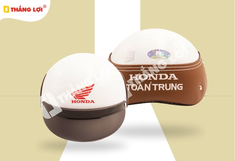 Sản xuất nón bảo hiểm cửa hàng xe máy Honda Toàn Trung