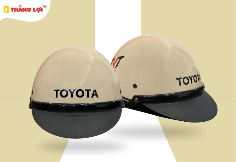 Sản xuất nón bảo hiểm cửa hàng xe máy Toyota