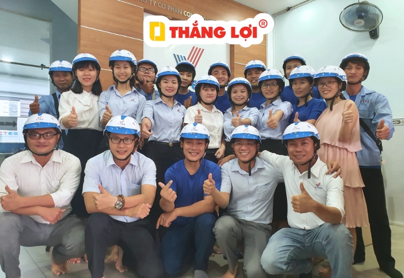 Tại sao các hãng cửa hàng xe máy nên sử dụng nón bảo hiểm in logo