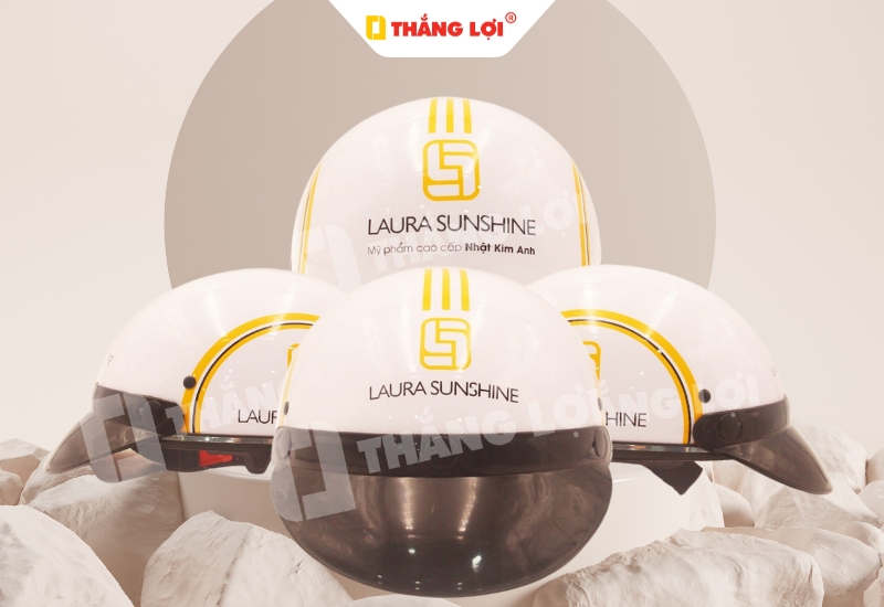 Nón bảo hiểm quà tặng mỹ phẩm Laura Sunshine